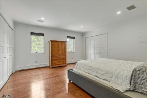 3 Manrodt Court Kinnelon NJ 07405