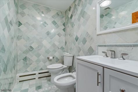3 Manrodt Court Kinnelon NJ 07405