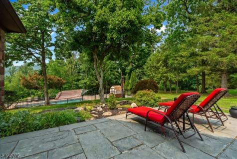 3 Manrodt Court Kinnelon NJ 07405