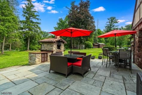 3 Manrodt Court Kinnelon NJ 07405