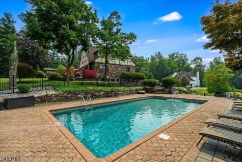 3 Manrodt Court Kinnelon NJ 07405