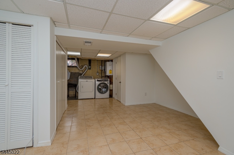 39 Amboy Avenue Metuchen NJ 08840