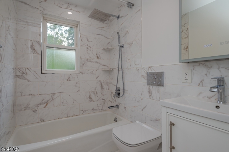 39 Amboy Avenue Metuchen NJ 08840