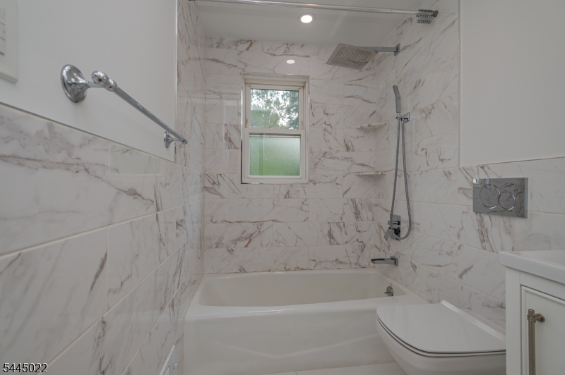 39 Amboy Avenue Metuchen NJ 08840