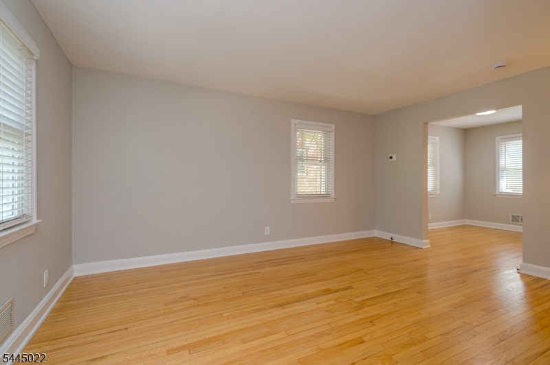 39 Amboy Avenue Metuchen NJ 08840