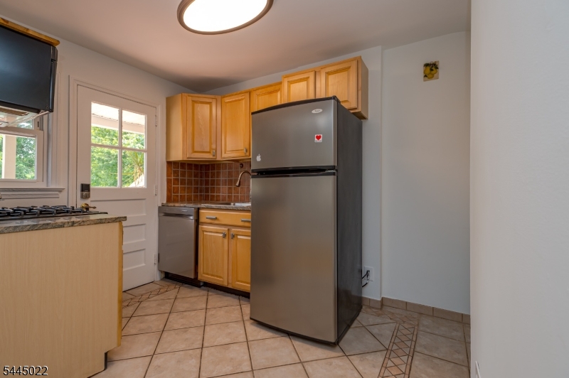 39 Amboy Avenue Metuchen NJ 08840