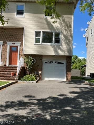 17 Garden Drive Elmwood Park NJ 07407