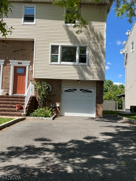 17 Garden Drive Elmwood Park NJ 07407