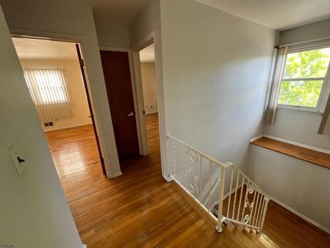 17 Garden Drive Elmwood Park NJ 07407