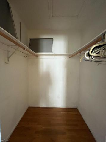 17 Garden Drive Elmwood Park NJ 07407