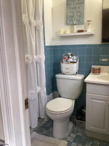 17 Garden Drive Elmwood Park NJ 07407