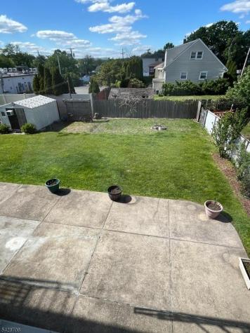 17 Garden Drive Elmwood Park NJ 07407