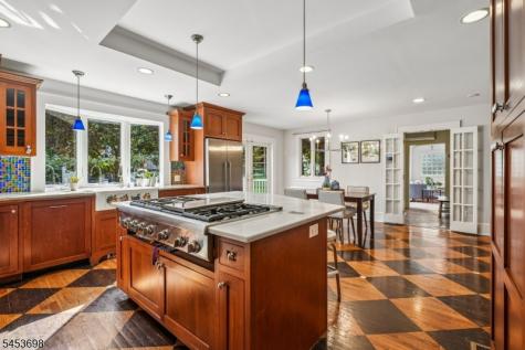 136 Summit Avenue Montclair NJ 07043
