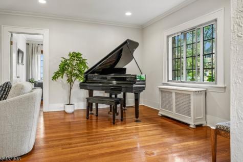 136 Summit Avenue Montclair NJ 07043