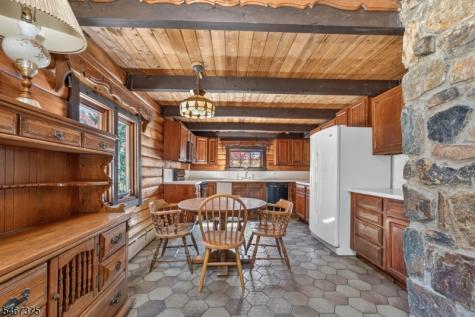 2 Lois Lane Hampton NJ 08827