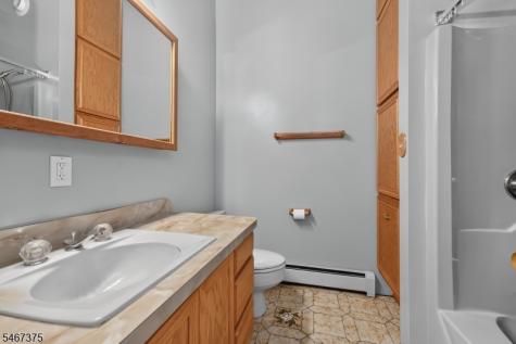 2 Lois Lane Hampton NJ 08827