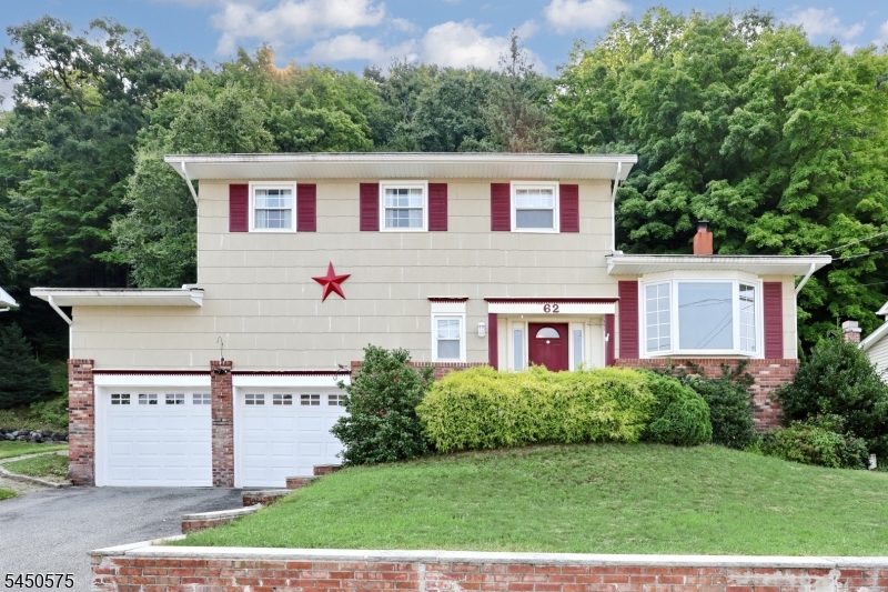 62 Molinari Drive Wanaque NJ 07465