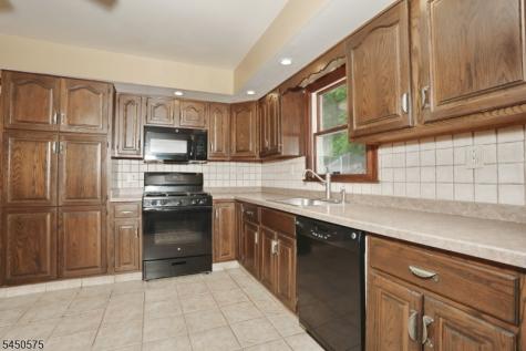 62 Molinari Drive Wanaque NJ 07465