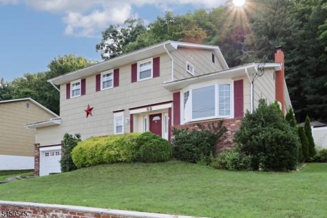 62 Molinari Drive Wanaque NJ 07465