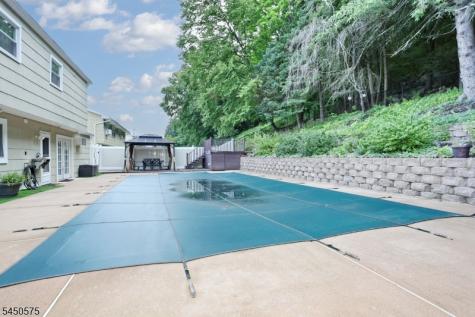 62 Molinari Drive Wanaque NJ 07465