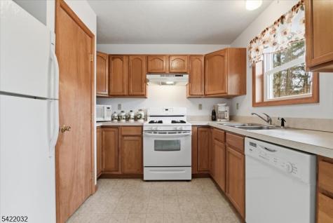 7225 Winnebago Drive Pennsylvania NJ 18347