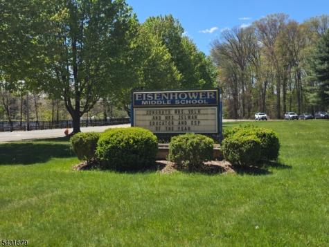 67 Eyland Avenue Roxbury NJ 07876
