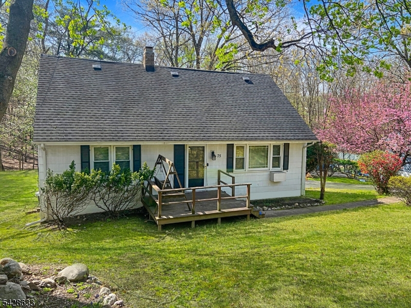 75 W Oakland Avenue Oakland NJ 07436