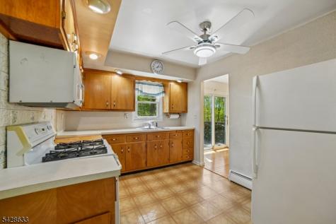 75 W Oakland Avenue Oakland NJ 07436