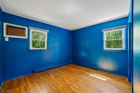 75 W Oakland Avenue Oakland NJ 07436