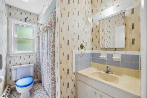 75 W Oakland Avenue Oakland NJ 07436