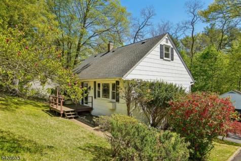 75 W Oakland Avenue Oakland NJ 07436