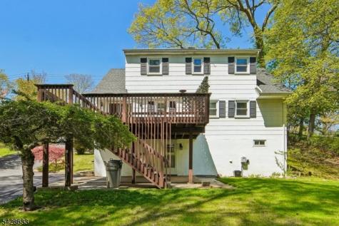 75 W Oakland Avenue Oakland NJ 07436