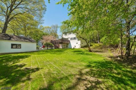 75 W Oakland Avenue Oakland NJ 07436