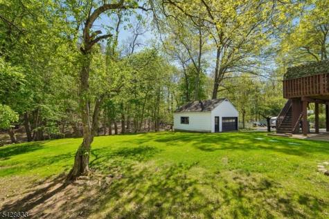 75 W Oakland Avenue Oakland NJ 07436