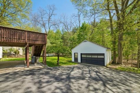 75 W Oakland Avenue Oakland NJ 07436