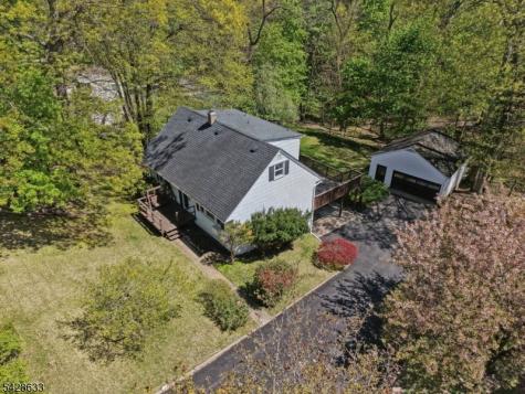 75 W Oakland Avenue Oakland NJ 07436