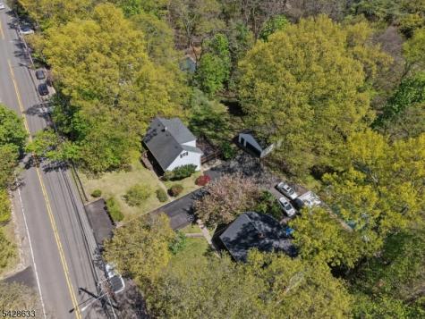 75 W Oakland Avenue Oakland NJ 07436