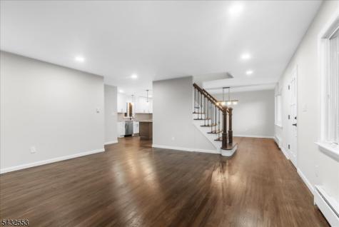 8 Cove Road Hopatcong NJ 07843