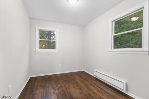 8 Cove Road Hopatcong NJ 07843