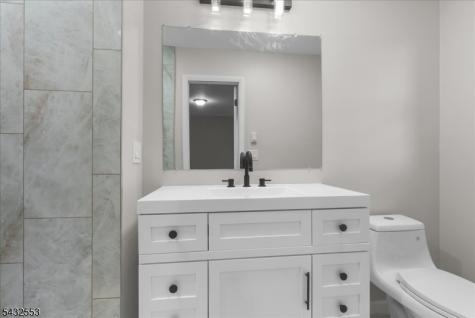 8 Cove Road Hopatcong NJ 07843