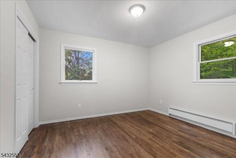 8 Cove Road Hopatcong NJ 07843