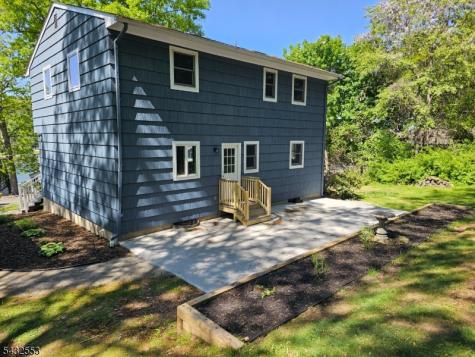 8 Cove Road Hopatcong NJ 07843
