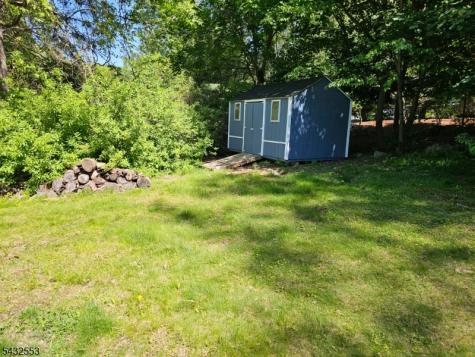 8 Cove Road Hopatcong NJ 07843