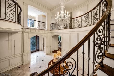 14 Grasmere Court Livingston NJ 07039