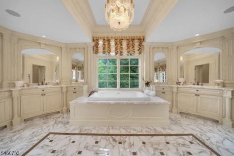 14 Grasmere Court Livingston NJ 07039