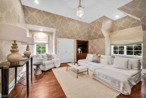 14 Grasmere Court Livingston NJ 07039
