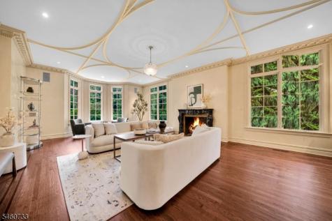 14 Grasmere Court Livingston NJ 07039
