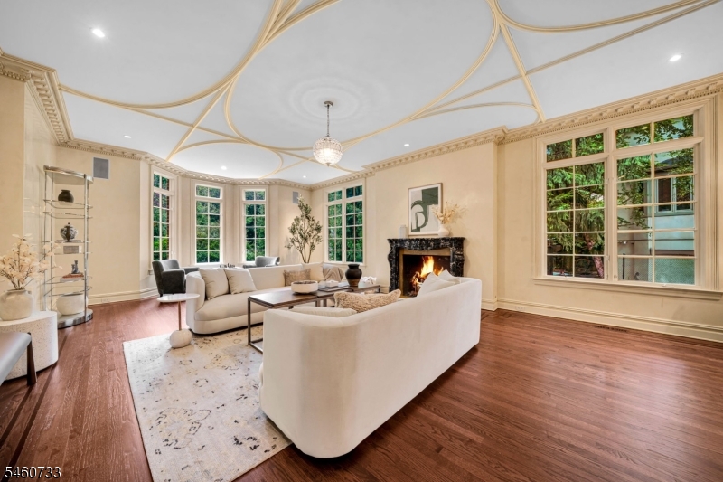 14 Grasmere Court Livingston NJ 07039