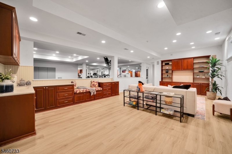14 Grasmere Court Livingston NJ 07039