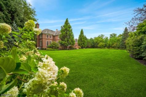 14 Grasmere Court Livingston NJ 07039